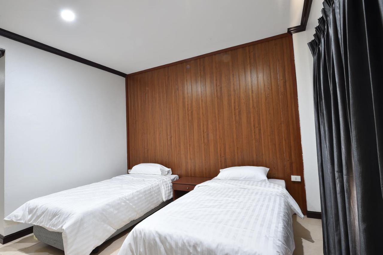 At Tp Hotel Phetchabun Esterno foto