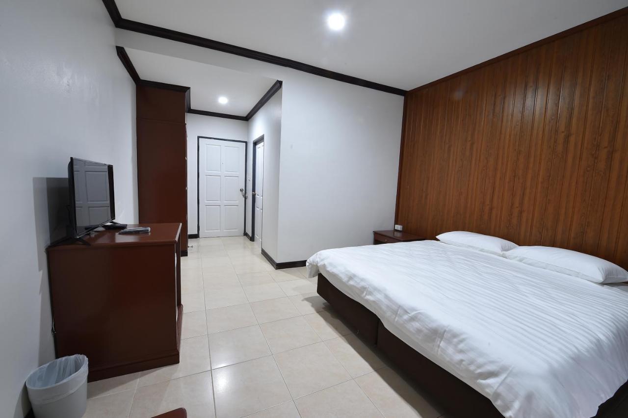 At Tp Hotel Phetchabun Esterno foto